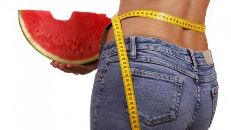 perdere peso con una dieta a base di anguria